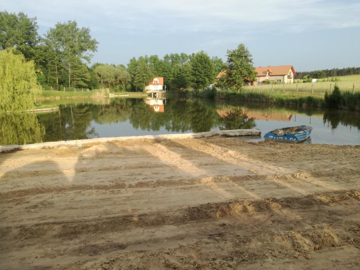 Gartatowice Agrowczasy Nad Stawemヴィラ エクステリア 写真